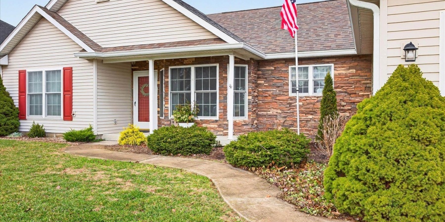 7404 W Higgins Court, Ellettsville, Indiana 47429-2204,MLS,202601193