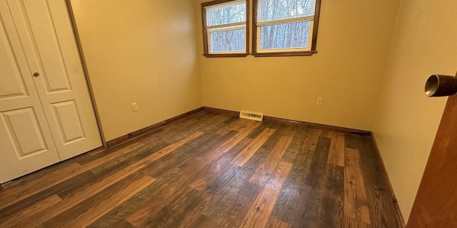 633 S Washington Street, Bloomfield, Indiana 47424,MLS,202601240