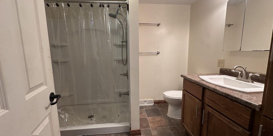 633 S Washington Street, Bloomfield, Indiana 47424,MLS,202601240