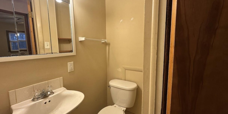 633 S Washington Street, Bloomfield, Indiana 47424,MLS,202601240