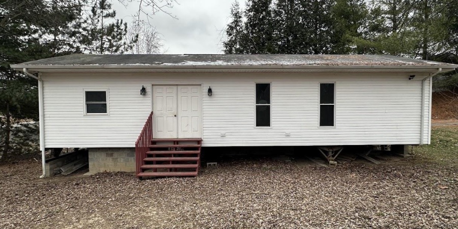 633 S Washington Street, Bloomfield, Indiana 47424,MLS,202601240