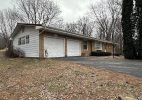 633 S Washington Street, Bloomfield, Indiana 47424,MLS,202601240