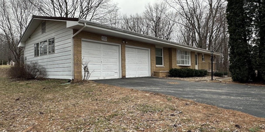 633 S Washington Street, Bloomfield, Indiana 47424,MLS,202601240