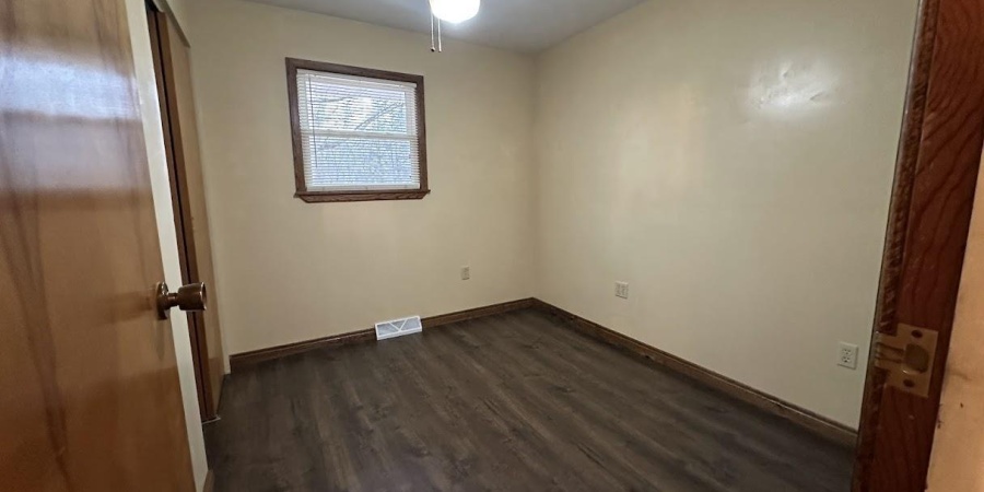 633 S Washington Street, Bloomfield, Indiana 47424,MLS,202601240