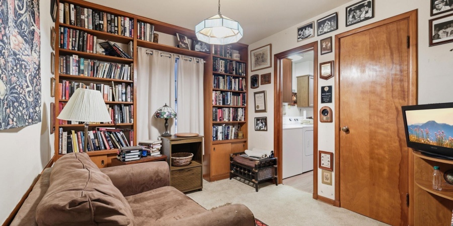 1110 S Brooks Drive, Bloomington, Indiana 47401,MLS,202601371