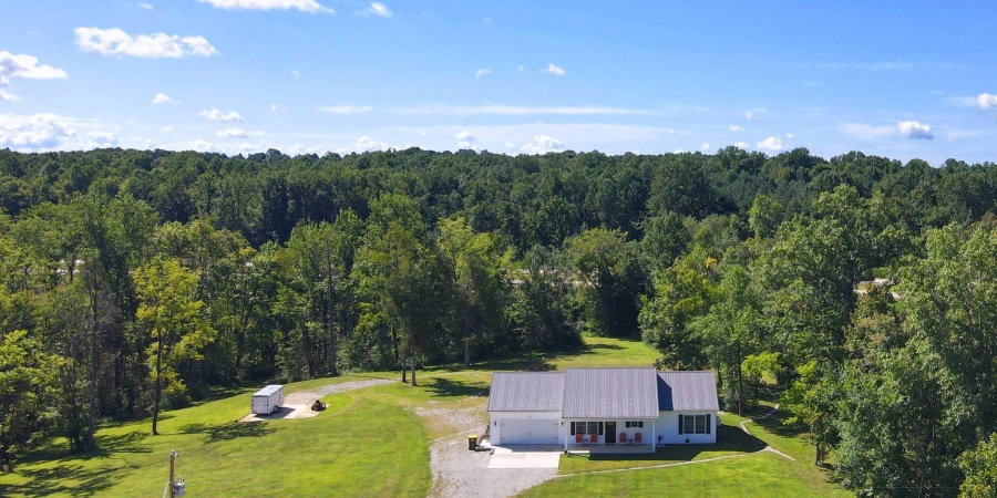 7699 W Evans Road, Bloomington, Indiana 47403-9126,MLS,202601391