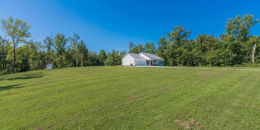 7699 W Evans Road, Bloomington, Indiana 47403-9126,MLS,202601391