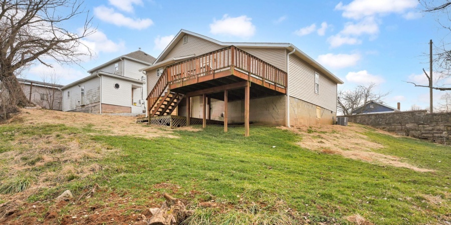 1907 11th Street, Bedford, Indiana 47421,MLS,202601440