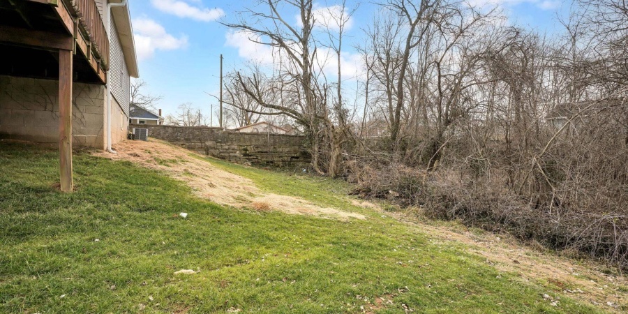 1907 11th Street, Bedford, Indiana 47421,MLS,202601440