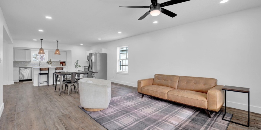 1907 11th Street, Bedford, Indiana 47421,MLS,202601440