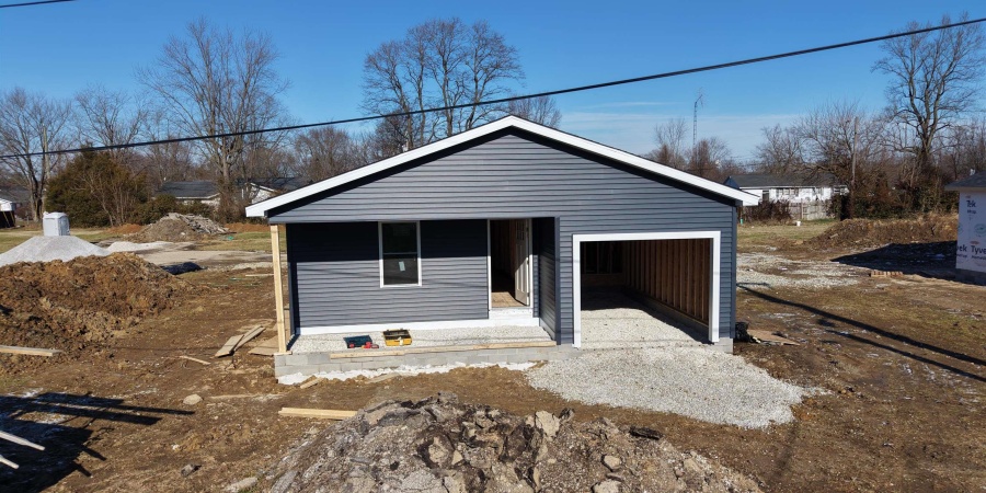 515 College Avenue, Mitchell, Indiana 47446,MLS,202601505