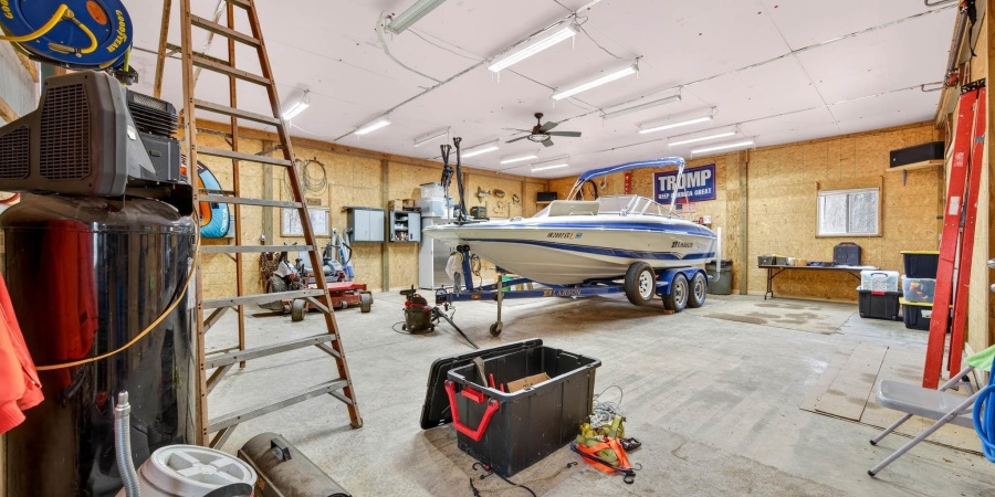 5041 N Nature Hills Lane, Martinsville, Indiana 46151,MLS,202601600