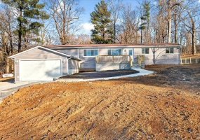 576 N Hartstrait Road, Bloomington, Indiana 47404-9780,MLS,202601669