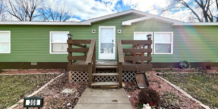 308 W Brook Street, Mitchell, Indiana 47446,MLS,202601752