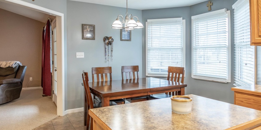 515 Southridge Drive, Bedford, Indiana 47421-9262,MLS,202601931