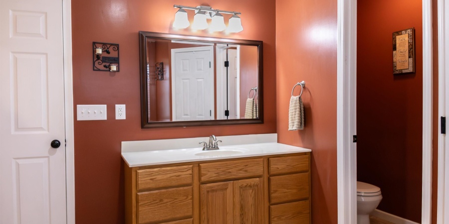 515 Southridge Drive, Bedford, Indiana 47421-9262,MLS,202601931