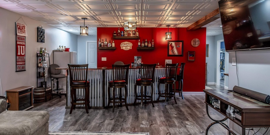 515 Southridge Drive, Bedford, Indiana 47421-9262,MLS,202601931