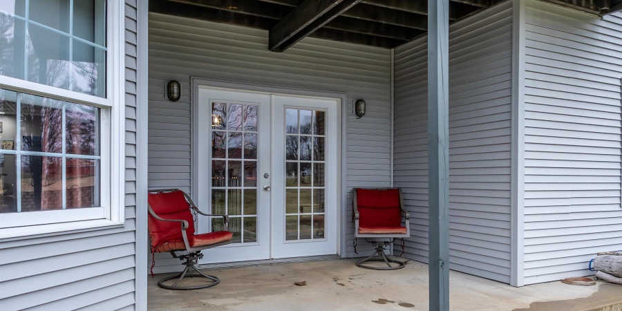 515 Southridge Drive, Bedford, Indiana 47421-9262,MLS,202601931