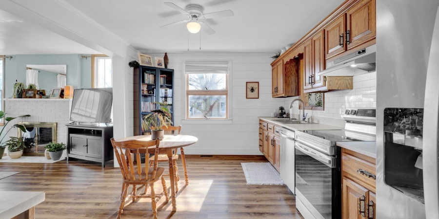 425 N 9th Street, Mitchell, Indiana 47446,MLS,202601942