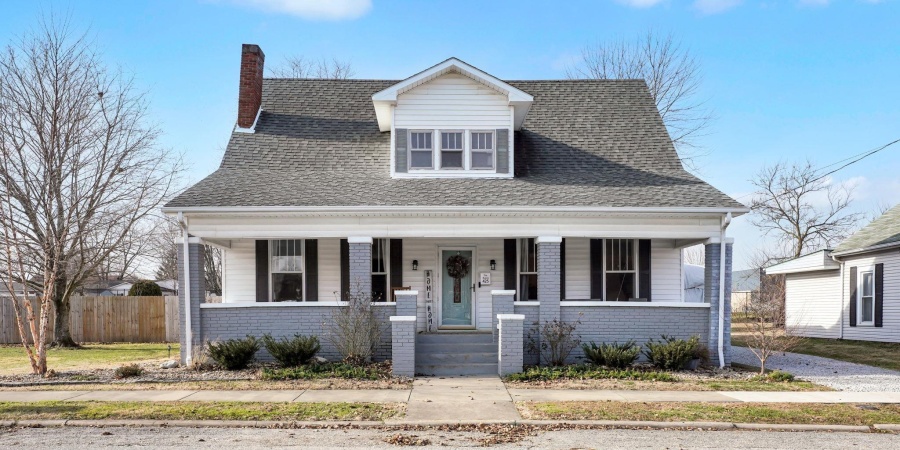 425 N 9th Street, Mitchell, Indiana 47446,MLS,202601942