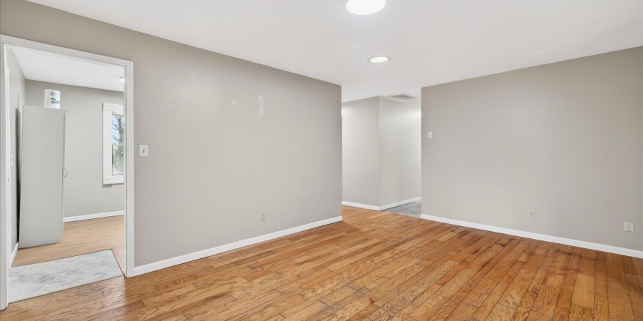 4390 N Ridgewood Drive, Bloomington, Indiana 47404-8920,MLS,202601961