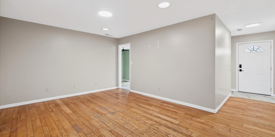 4390 N Ridgewood Drive, Bloomington, Indiana 47404-8920,MLS,202601961