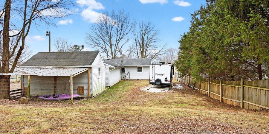 4390 N Ridgewood Drive, Bloomington, Indiana 47404-8920,MLS,202601961