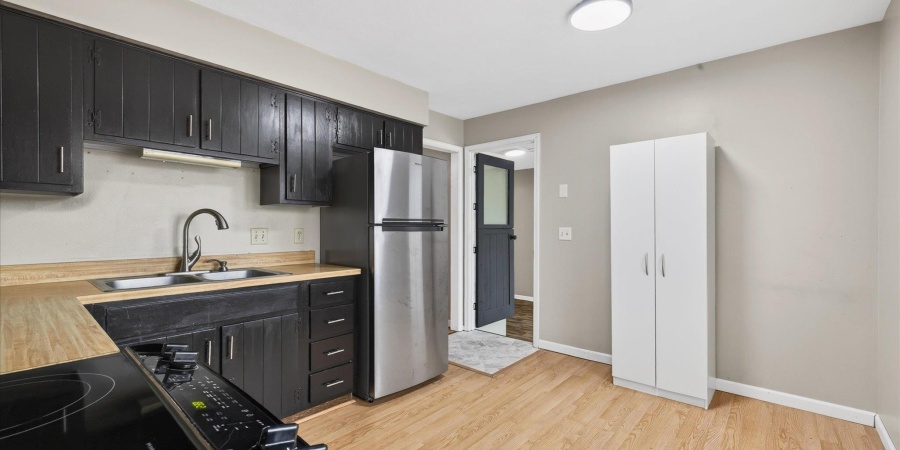 4390 N Ridgewood Drive, Bloomington, Indiana 47404-8920,MLS,202601961