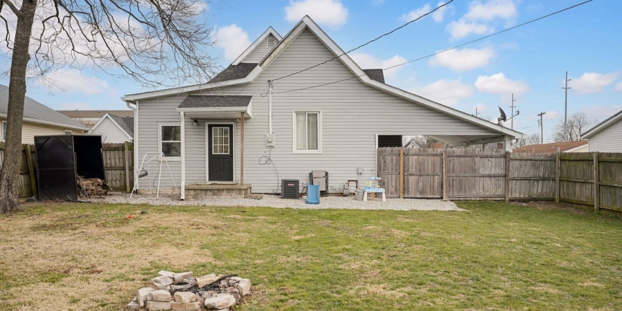 423 J Street, Bedford, Indiana 47421,MLS,202601967