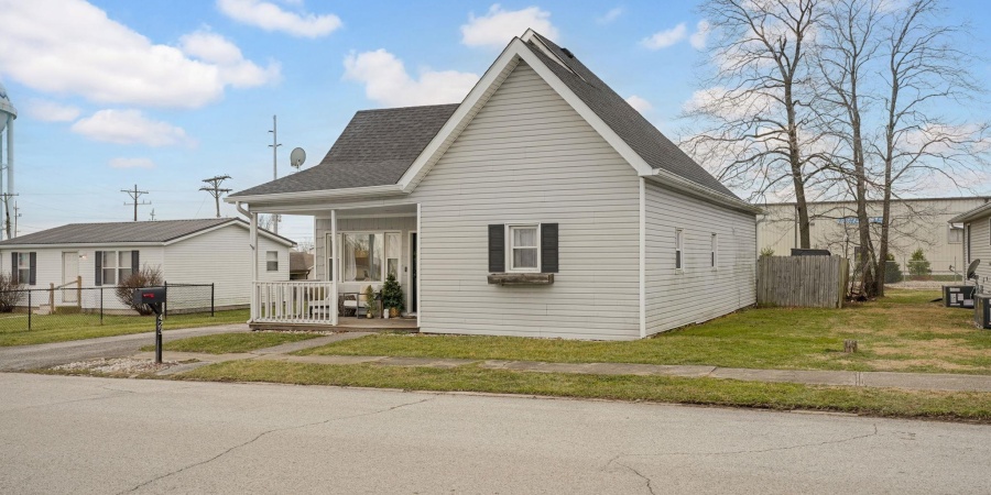 423 J Street, Bedford, Indiana 47421,MLS,202601967