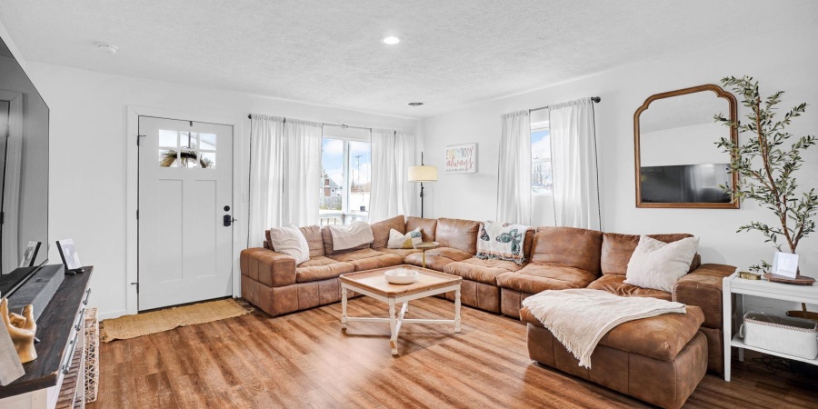 423 J Street, Bedford, Indiana 47421,MLS,202601967