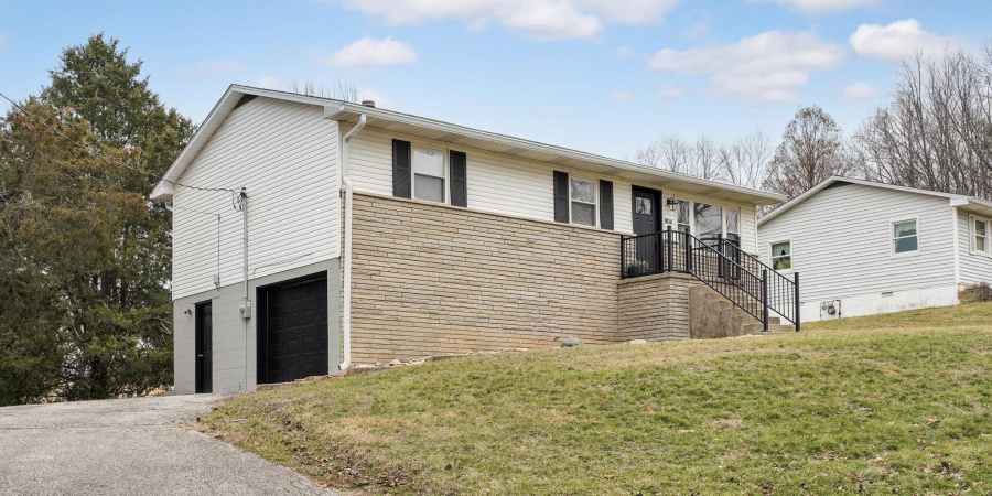 904 Hall Avenue, Oolitic, Indiana 47451-9736,MLS,202601968