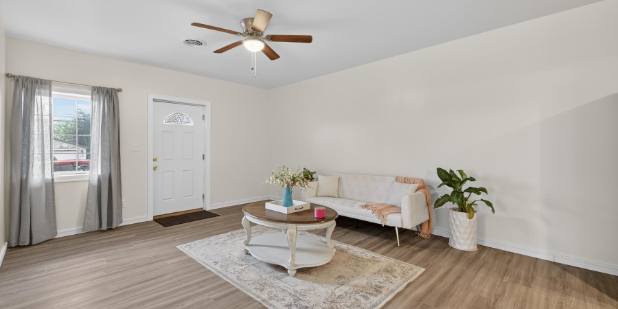 607 W Warren St - Unit B, Mitchell, Indiana 47446,MLS,202601980