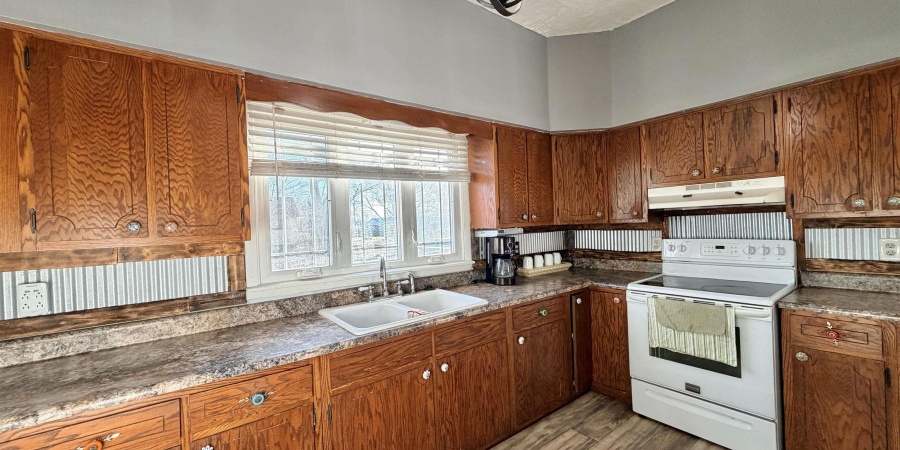 210 S Meridian Street, Lyons, Indiana 47443,MLS,202602008