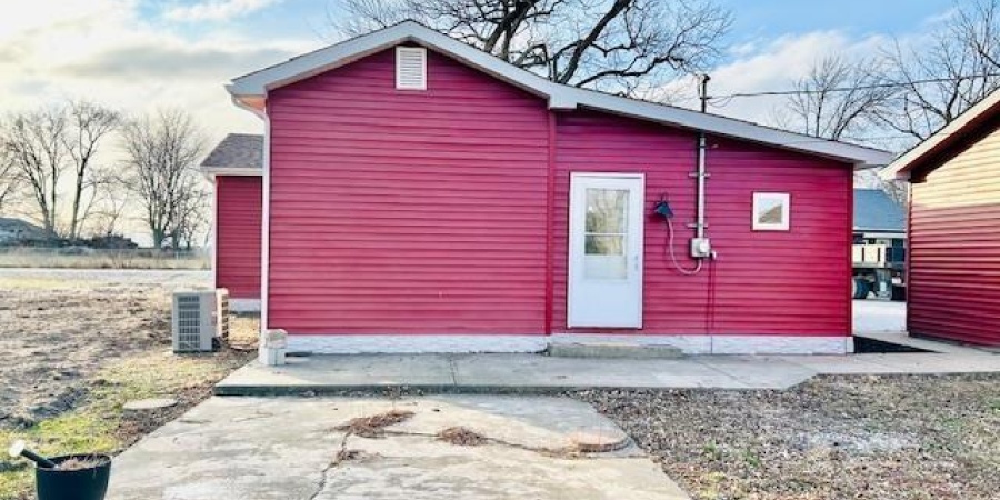 11389 N Libertyville Place, West Terre Haute, Indiana 47885,MLS,202602018