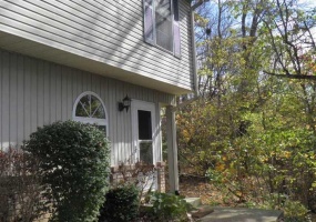 791 E Sherwood Hills Drive, Bloomington, Indiana 47401,MLS,202602079