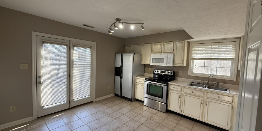 791 E Sherwood Hills Drive, Bloomington, Indiana 47401,MLS,202602079