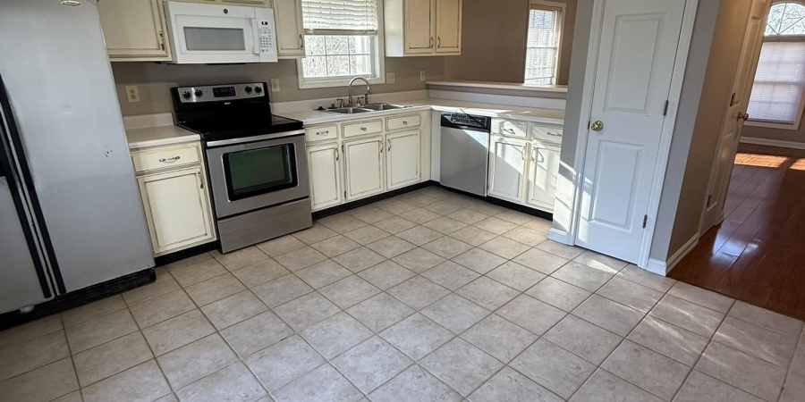 791 E Sherwood Hills Drive, Bloomington, Indiana 47401,MLS,202602079