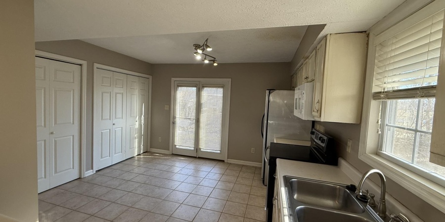 791 E Sherwood Hills Drive, Bloomington, Indiana 47401,MLS,202602079