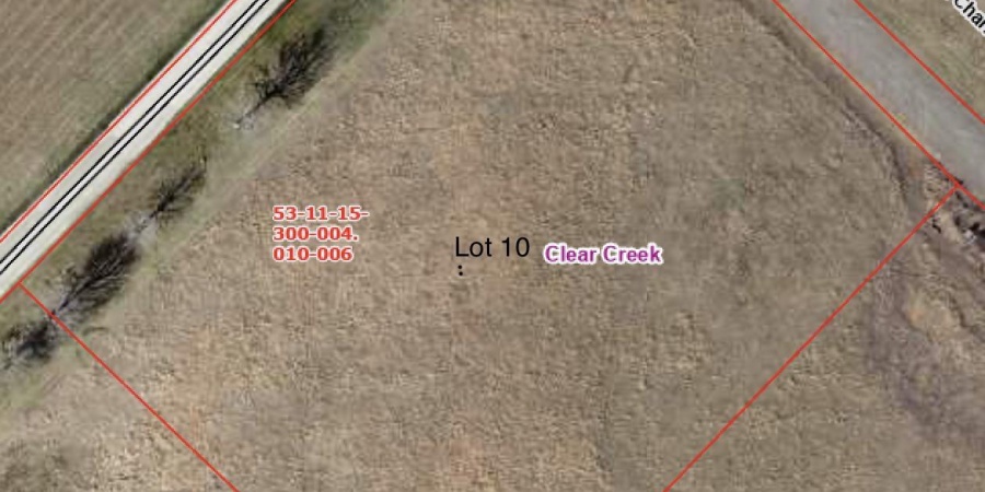 2002 E Charles Way, Bloomington, Indiana 47401,MLS,202528051