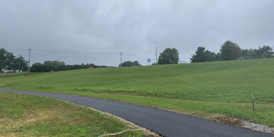 2002 E Alberta Drive, Bloomington, Indiana 47401,MLS,202528088