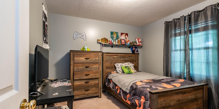 329 W White Pine Court, Bloomington, Indiana 47403-4653,MLS,202602109