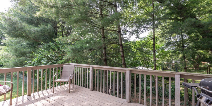 329 W White Pine Court, Bloomington, Indiana 47403-4653,MLS,202602109