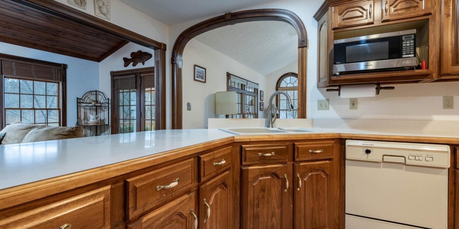 8031 E Hardin Ridge Road, Heltonville, Indiana 47436-9600,MLS,202602130