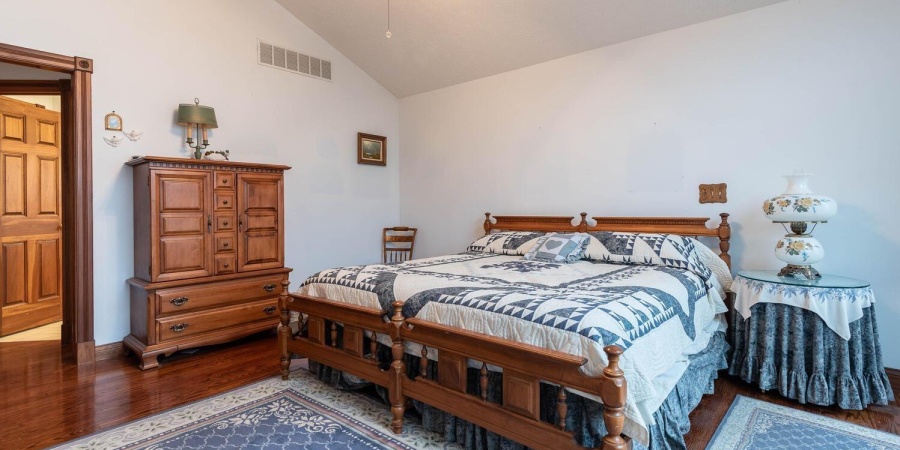 8031 E Hardin Ridge Road, Heltonville, Indiana 47436-9600,MLS,202602130