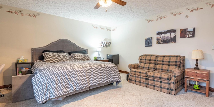 8031 E Hardin Ridge Road, Heltonville, Indiana 47436-9600,MLS,202602130