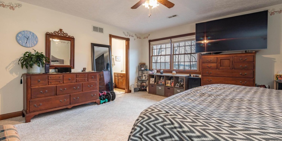 8031 E Hardin Ridge Road, Heltonville, Indiana 47436-9600,MLS,202602130