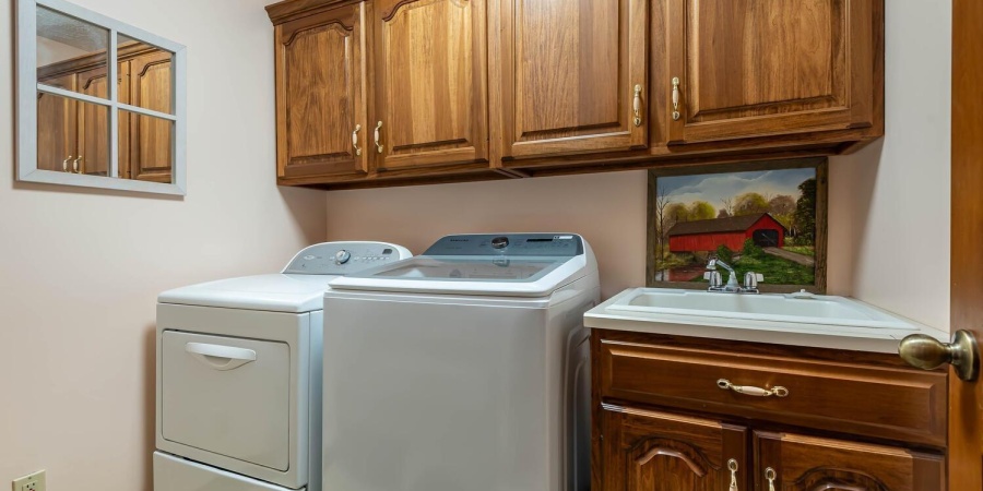 8031 E Hardin Ridge Road, Heltonville, Indiana 47436-9600,MLS,202602130