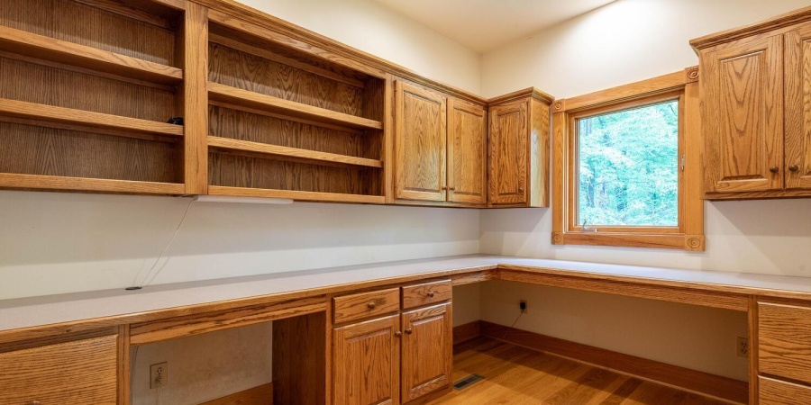 2557 S Smith Road, Bloomington, Indiana 47401-8943,MLS,202602136