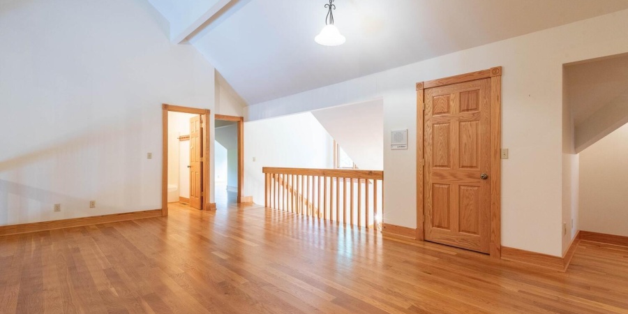 2557 S Smith Road, Bloomington, Indiana 47401-8943,MLS,202602136